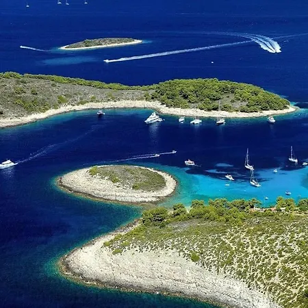 Апартаменты Amazing Sea View 6 P *