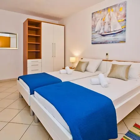 Апартаменты Amazing Sea View 6 P Хвар