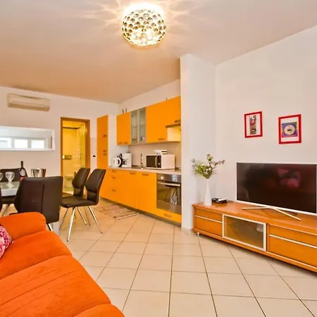 Amazing Sea View 6 P Хвар