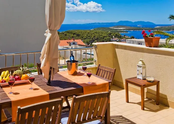 Amazing Sea View 6 P * Hvar Town